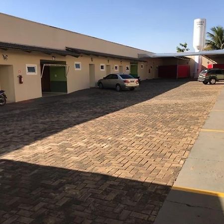 Motel& Hotel Ape Goiania !!! ภายนอก รูปภาพ
